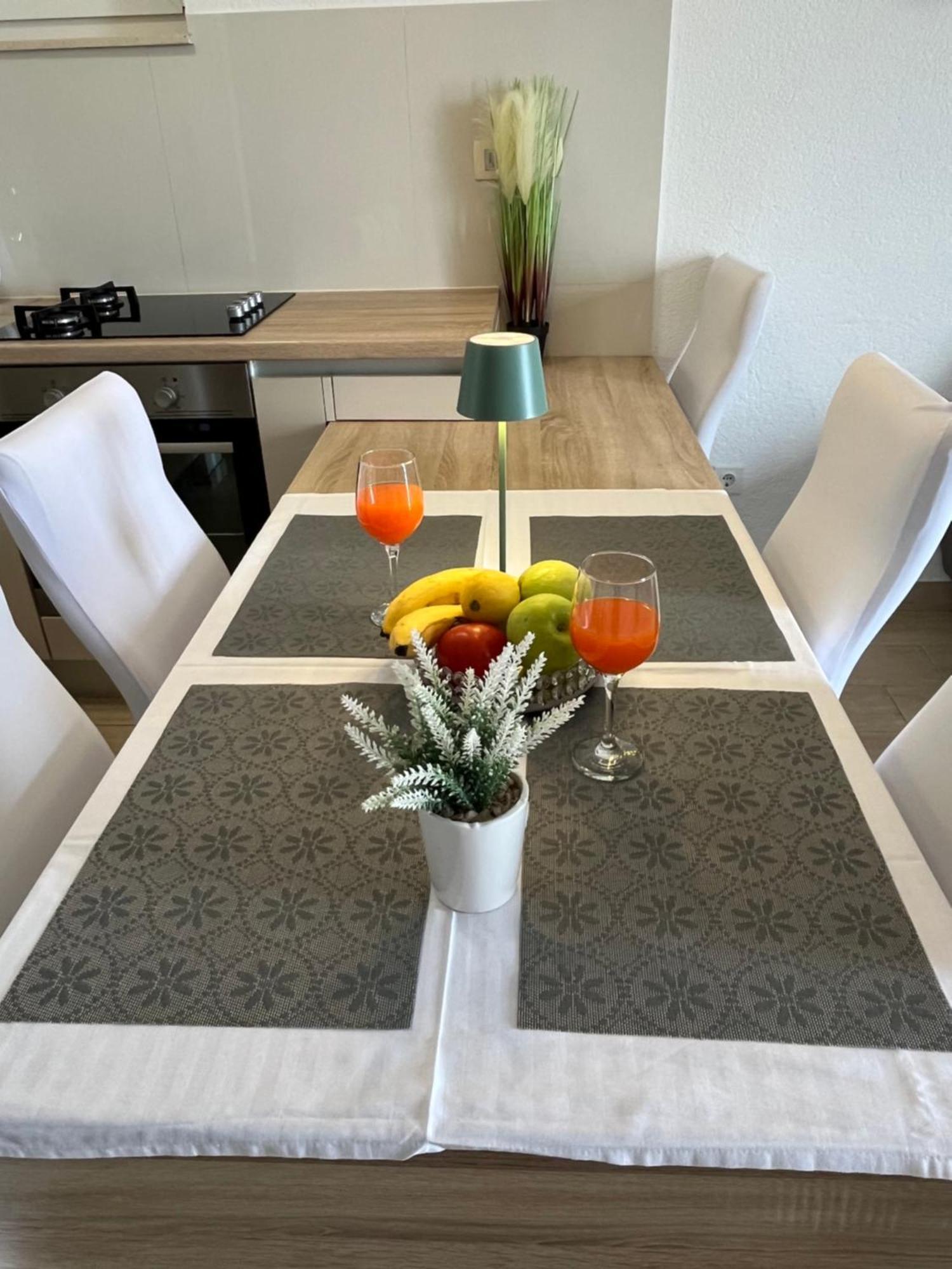 Apartments Irma Baška Voda Extérieur photo