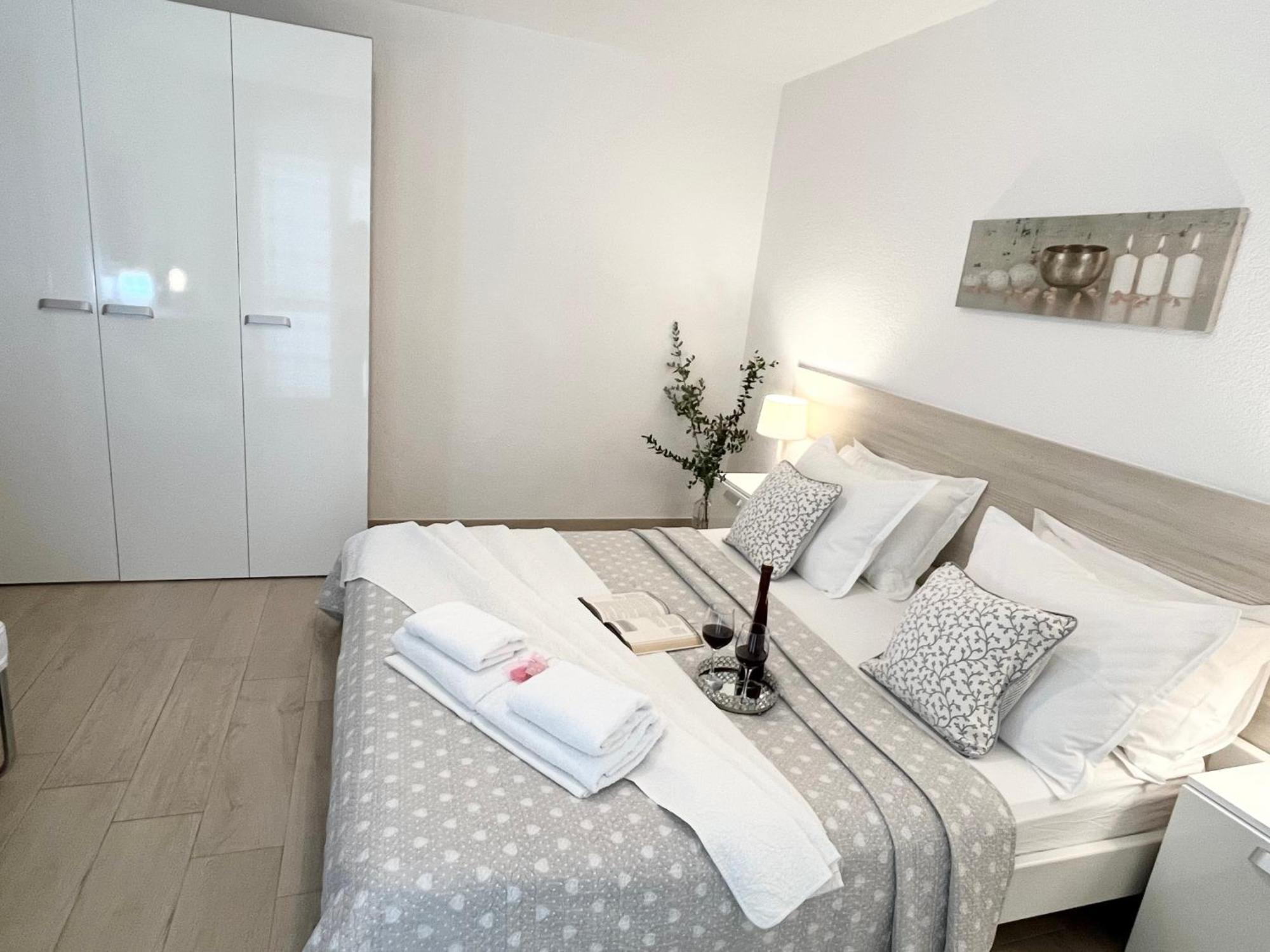 Apartments Irma Baška Voda Extérieur photo