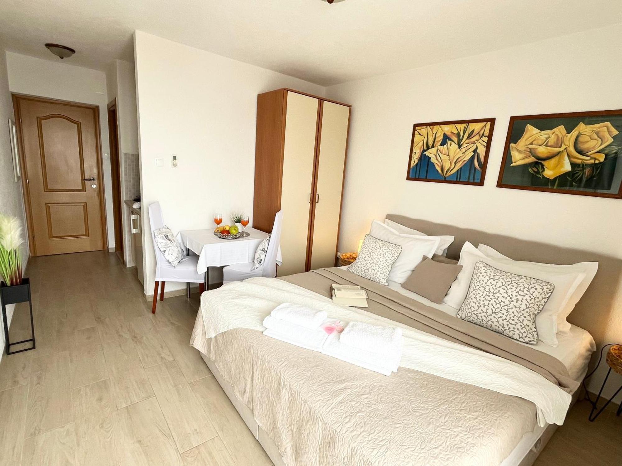 Apartments Irma Baška Voda Extérieur photo