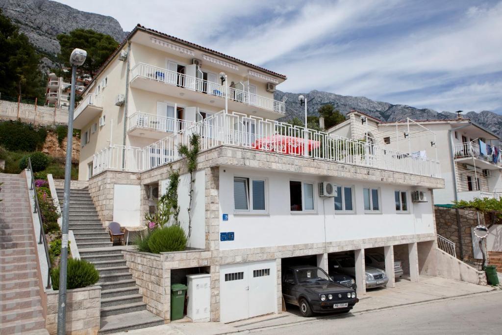 Apartments Irma Baška Voda Extérieur photo
