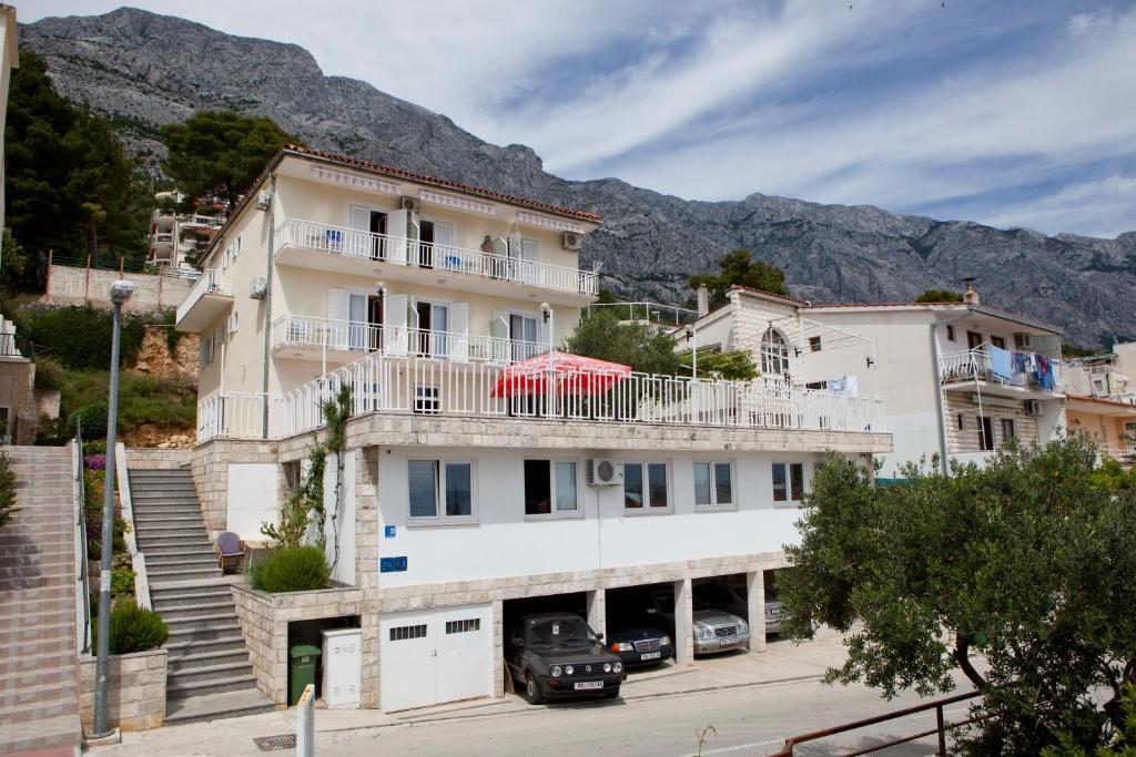 Apartments Irma Baška Voda Extérieur photo