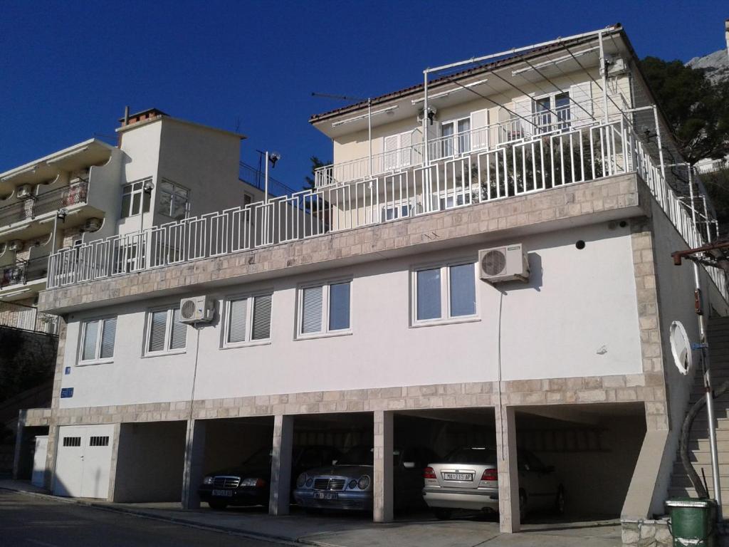 Apartments Irma Baška Voda Extérieur photo